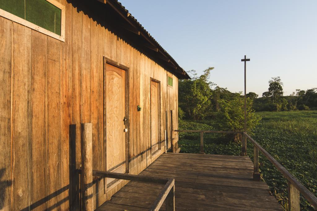 Amazon Arowana Lodge Careiro Exterior foto